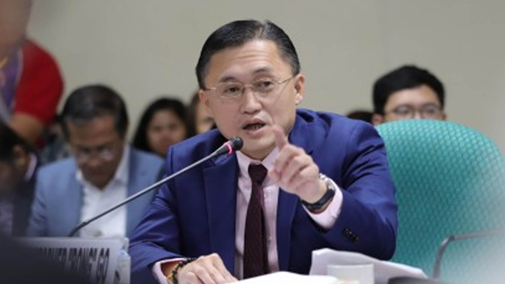 Sen. Go: One-Time ‘Bayanihan’ Financial Aid For Provinces Sought - PAGEONE