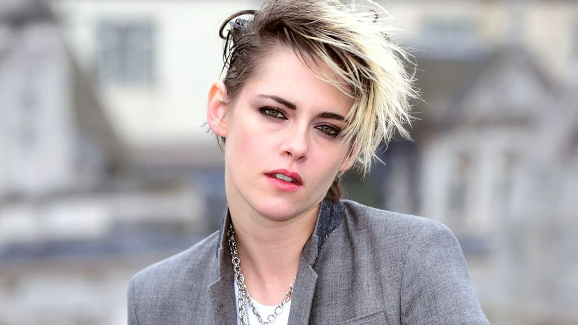 20200618-PAGEONE-kristen-stewart-44.jpg