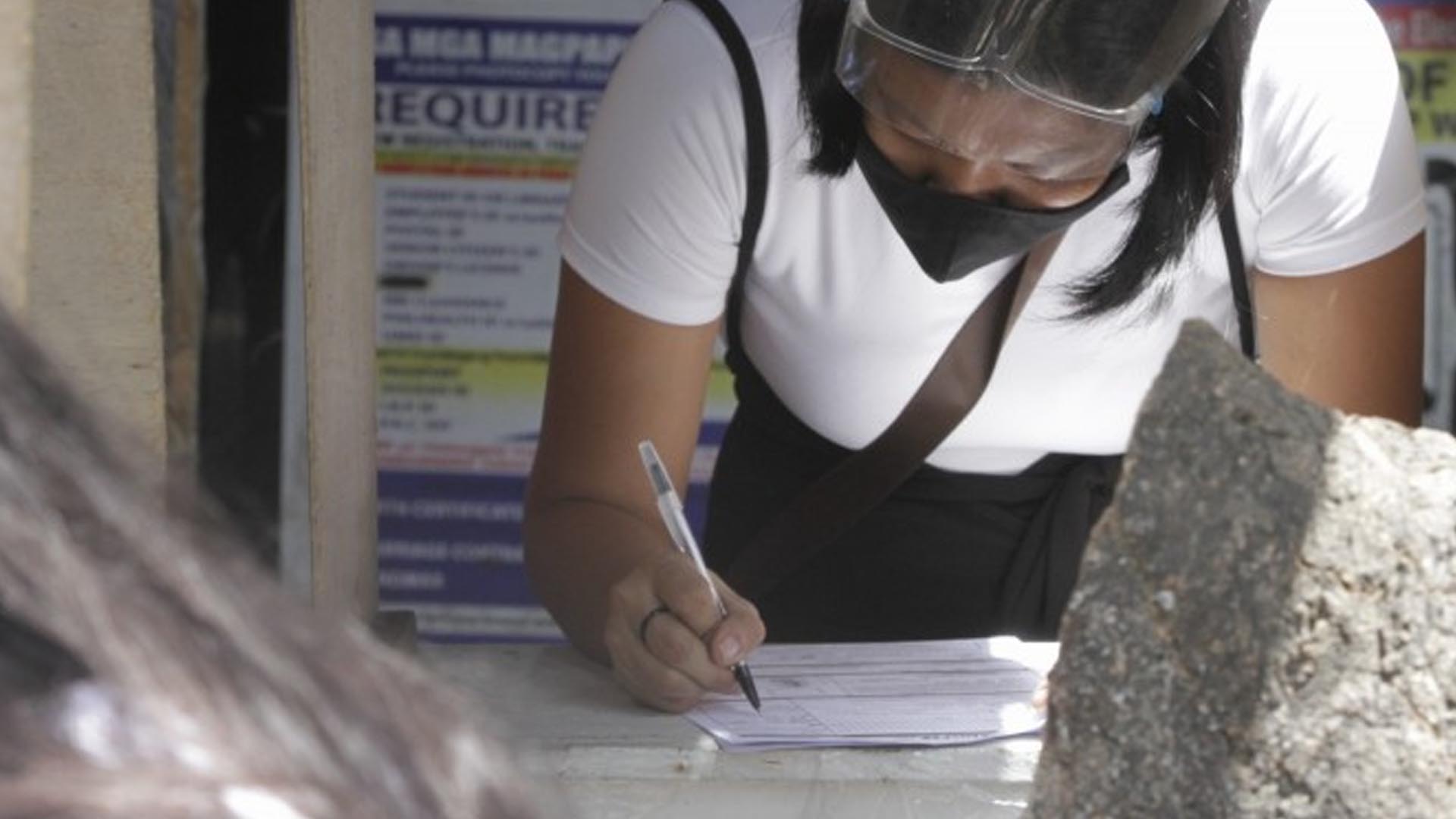 Comelec Extends Voter Signup Hours Starting Aug. 23 | PAGEONE