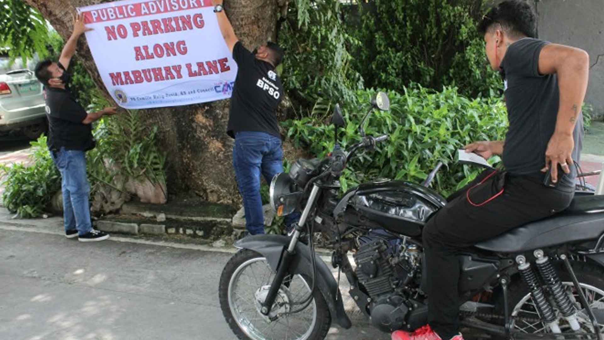 20230116-PAGEONE-No-Parking.jpg